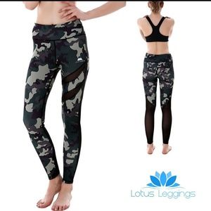 NWT Lotus Leggings Max Reveal Camo